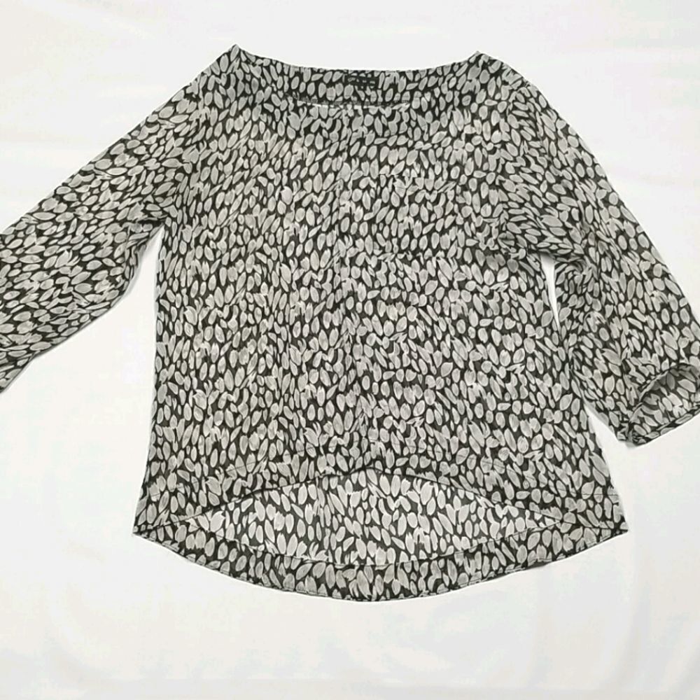 Plum Shirt Women's Size Small 3/4 Sleeves Soft Black Tan Cottagecore